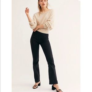 Free People Slim Pull on Jeans!